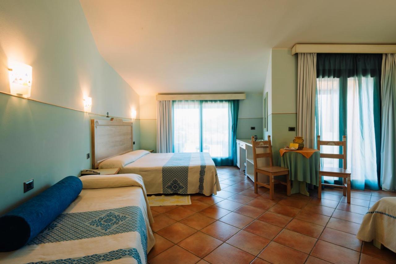Hotel Luci Del Faro Calasetta Dış mekan fotoğraf